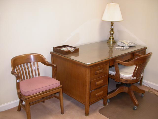 truck terminal desk